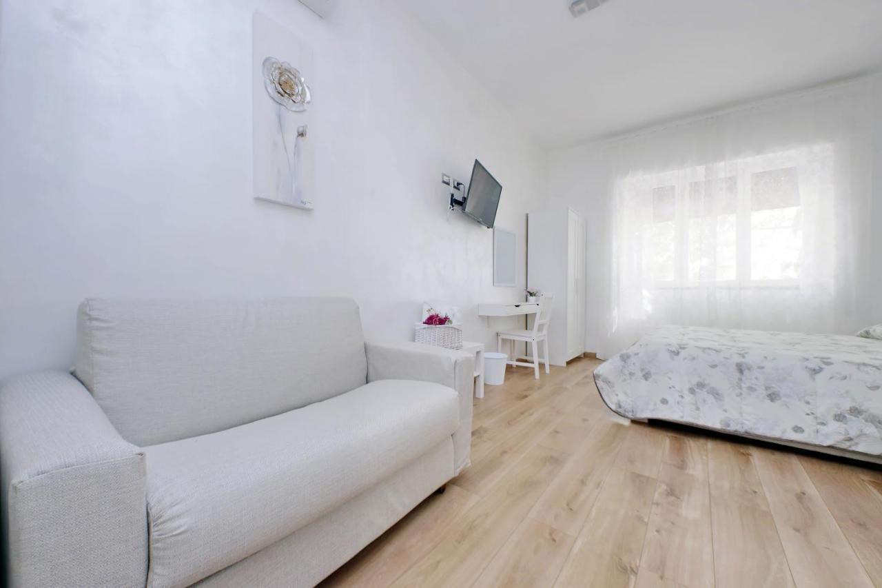 Giuly Bed & Breakfast